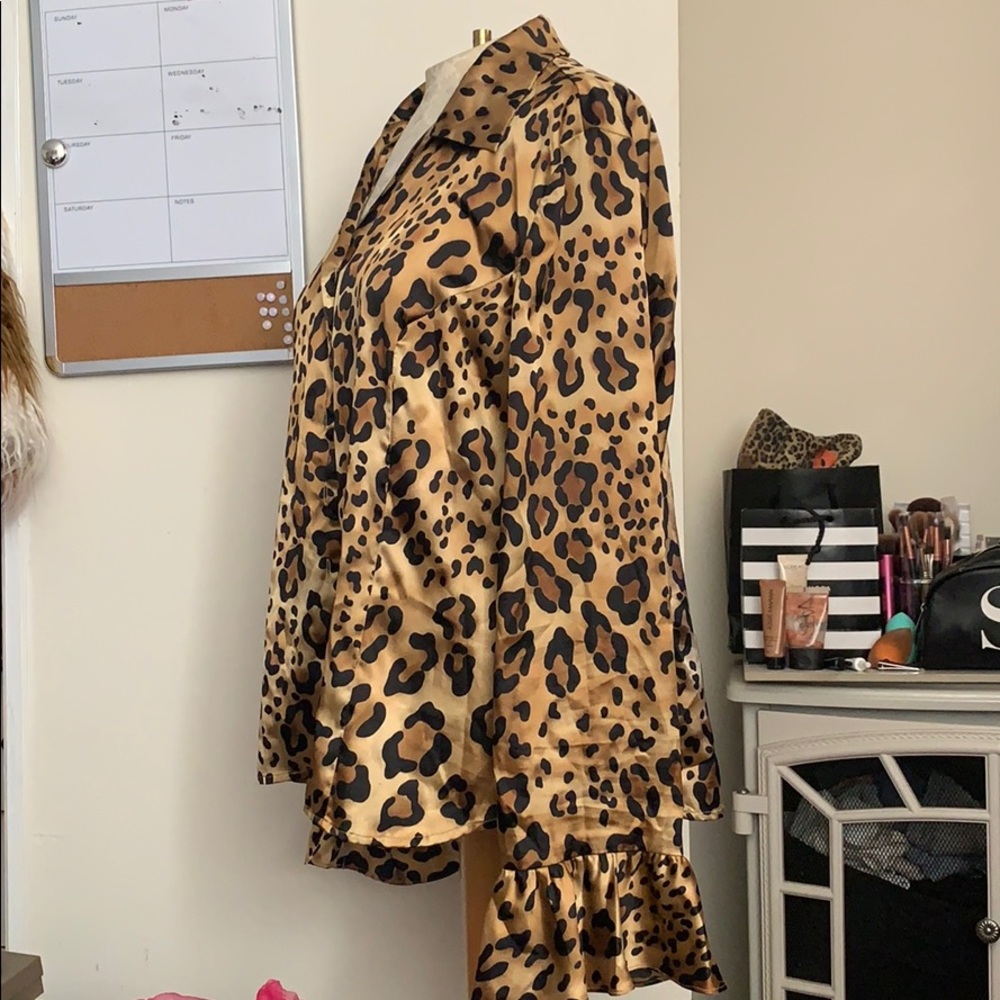 Cheetah print silk button down - Picture 2 of 2